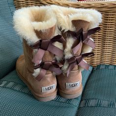 Adorable, Comfy Ugg Boots That Will Add To Every Outfit. Excellent, New Condition, Worn Less Than 5x. Outfit Suggestions, Cute Uggs, Cute Shoes Heels, Bow Boots, Bailey Bow, Jewelry Accessories Ideas, Girly Shoes, Accessories Ideas, Ugg Australia