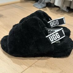 Brand New- Out Of Box Fluff Yeah Ugg Slippers. These Slippers Are In Brand New Condition. They Have Been Discontinued And Can Only Be Found Here Or Stock X For $100 Or More Dollars. Size 8. Green Uggs, Ugg Fluff Yeah Slides, Pink Ugg Slippers, Toddler Uggs, Fluffy Sliders, Yellow Slippers, Ugg Shoes Women, Slipper Shoes Women, Uggs Moccasins