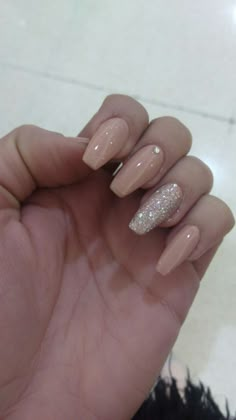 Nude Nails With Accent Nail, One Glitter Nails, Neutral Nails Acrylic, Natural Looking Nails, Lilac Nails, Ombre Acrylic Nails, Casual Nails, Blush Nails, Nail Art Ombre