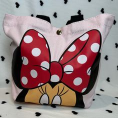 Nwt Mini Lunch Bag Little Girl Lunch Bag 10 In X 8 In Cute Pink Lunch Bag For Gift, Everyday Pink Bags, Pink Minnie Mouse Bag For Gift, White Minnie Mouse Bag For Daily Use, Cute Minnie Mouse Travel Bag, Cute Bucket Bag For Gift, Playful Minnie Mouse Travel Bag, Cute Rectangular Minnie Mouse Bags, Cute Canvas Bags For Gifts