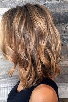 Hairstyles diy and tutorial for all hair lengths 066 | fashion Hairstyles Diy, Honey Hair, Makeup Wedding, Wavy Bobs, Brown Blonde Hair, Hair Color Trends