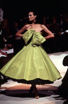 Shalom Harlow Rock N Roll Dress, 90s Runway, 1990s Fashion, Couture Runway