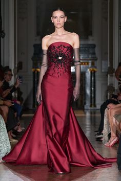 Zuhair Murad Fall 2024 Couture Collection 2024 Couture, Zuhair Murad Couture, Catwalk Dress, Zuhair Murad Haute Couture, Elie Saab Haute Couture, Ralph Lauren Womens Clothing, Fashion Runway Show, Mode Shoes