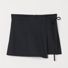 Nwt H&M Black Skort. High Waisted With Zipper In Back. Attached Skirt Flap At Front With Tie Detail Crochet Lace Shorts, Sailor Shorts, Black Skort, H&m Shirts, Tennis Skort, Maternity Shorts, Black Wrap, H&m Shorts, Ruffle Shorts