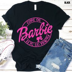 Barbie Theme Party, Barbie Theme, Popular Shirt, Barbie Birthday, Barbie Party, Birthday Party Shirt, Black Barbie, Comfy Shirts, Trendy Tee