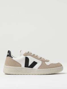 Sneakers VEJA Men color White Veja Sneakers Men, Veja Men, Shoes Veja, Sneakers Veja, Basket Veja, Veja Shoes, Veja Sneakers, Fall Winter 2024, Italian Fashion Designers