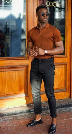 Men Classy Outfits Summer, Summer Fancy Outfits Men, Black Men Fashion Swag Classy Style, Stylish Men Casual Classy, Simple Classy Casual Outfits, Trapezoid Body Shape Outfits Men, Professional Mens Outfits, Male Dinner Outfit, Outfit For Brown Skin Men