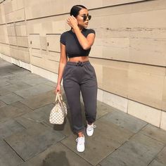 Minimal Stil, Birkenstock Outfit, Work From Home Outfit, Sweatpants Outfit, Lazy Outfits, Chill Outfits, Cute Comfy Outfits, Sporty Outfits, Swag Outfits