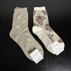 Vintage 90s Express Womens Casual Socks Lot Floral Print 2 Pair Nwt/Deadstock 1990s Includes Exactly What Is Shown In Photos. Unworn. ----- A6 Vintage Socks, Funky Socks, Accessories Vintage, Womens Casual, Casual Socks, Socks And Hosiery, Vintage Accessories, Favorite Things Gift, Vintage 90s