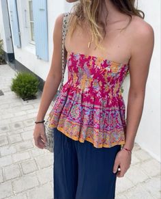 Romantic Boho Outfit, Cute Fun Outfits, Summer Market Outfit, Nice Dinner Outfits Summer, Natural Life Outfits, Humid Summer Outfit, Athens Outfit Ideas, Boho Inspired Outfits, Crop Top Leather Jacket