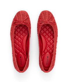 Crafted of hand-knit raffia topped with a premium leather bow, this red round-toe ballet flat is breathable and lightweight. This silhouette was created with our Barefoot Ballerina technology, which includes a completely flexible leather-lined footbed that bends with you as if you are barefoot, but still offers full arch support and seven layers of cloud-like comfort. The flat is complete with our signature grosgrain backtab and gold Birdies logo. | The Hummingbird - Red Raffia Birdies Flats Summer Ballet Flats With Woven Leather And Round Toe, Summer Woven Leather Ballet Flats With Round Toe, Summer Slip-on Ballet Flats With Woven Sole, Spring Casual Ballet Flats With Woven Leather, Spring Casual Woven Leather Ballet Flats, Casual Woven Leather Ballet Flats For Spring, Casual Woven Leather Ballet Flats, Summer Ballet Flats With Woven Sole And Round Toe, Casual Woven Leather Ballet Flats With Round Toe