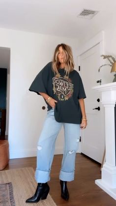 Dressed Up Oversized Tshirt Outfit, Australian Autumn Fashion 2024, Forrest Frank Concert Outfit, Overalls Concert Outfit, Post Malone Aesthetic Concert Outfit, Arizona Outfits Winter, Texas Outfits Fall, Hair Stylist Outfit, Oversized Tee Outfit