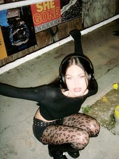 Emo Tights Outfit, Edgy 2000s Fashion, Alt Baddie Outfits, Hot Grunge Outfits, Dj Outfit Female, Female Rockstar Outfit, 2000s Alternative Fashion, Brat Core, Emo Photography