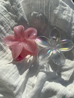 Flower claw clips *Online exclusive *Holds thin and thick hair *Thick plastic material with shine Flower Claw Clips, Flower Claw Clip, Ocean City Md, Ocean City, Barrette Clip, Thick Hair, Claw Clip