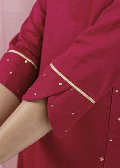 Sleeves Design For Kurtis, Manset Lengan, Salwar Neck Designs, Kurti Sleeves Design, Womens Pants Design, New Kurti Designs, Churidar Designs, Simple Kurta Designs