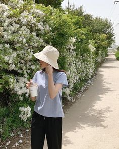 Style Korea, Summer Inspiration, Creative Photography, Panama Hat, Aesthetic Pictures, Fashion Inspo Outfits, Boston