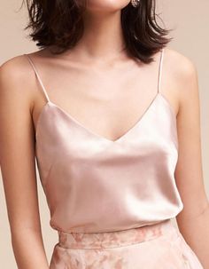 Satin Top Outfit, Cami Outfit, Outfit Elegantes, Diy Vetement, Diy Sewing Clothes, Looks Chic, Ladies Dress Design