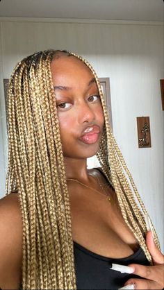 #follow #braids #hairgoals #hair #hairstyles #blogging #blogger #blog #beautyblog Big Box Braids Blonde, Colored Knot Less Braids, Blonde Cornrows, Honey Blonde Braids, Braids Blonde, Hair Styles Braids, Short Box Braids Hairstyles, Blonde Box Braids, Styles Braids