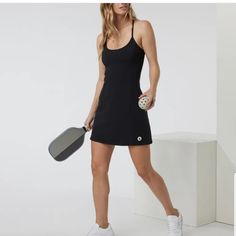 New Never Worn Vuori Tennis Dress In Black. One Shot Tennis Dress. Casual Black Mini Tennis Dress, Sporty Black Mini Dress, Performance Dresses, Essential Dress, Sport Dress, One Shot, Tennis Dress, Midi Length Dress, The Court