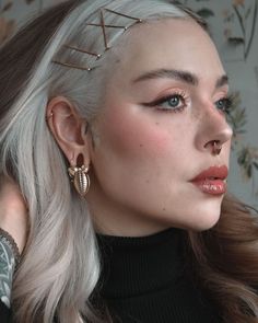 Trendy Gold Metal Piercings, Emelie Axelson, Hair Metal Aesthetic, Hair Metal Fashion, Editorial Hair And Makeup, Grunge Editorial Makeup, Two Color Hair, Beauty Redefined, Dark Eyebrows