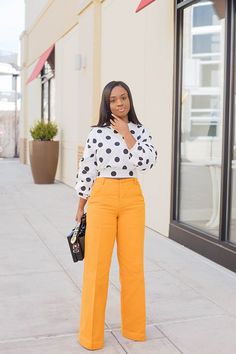 Polka Dots & Wide Leg | www.prissysavvy.com | Bloglovin’ Yellow Pants, Work Chic, Professional Attire, Business Professional, Mode Inspo