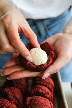 Levain Bakery Red Velvet Cookies, Big Red Velvet Cookies, Red Velvet Cookie Sandwich, One Dough Many Cookies Christmas, Red Velvet Filled Cookies, Red Velvet Cookies Stuffed, Cookies And Cream Stuffed Cookies, Red Velvet Cookies With Cream Cheese Filling, Red Velvet Levain Cookies