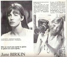 an article in the french newspaper shows two women with cameras and one is holding a camera