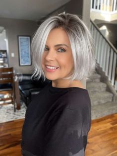 Short Salt And Pepper Hair, Silver Hair Bob, Maddie Nails, Healthy Gray Hair, White Silver Hair, Undone Waves, White Bob, Braciole Recipe, Wigs Styles