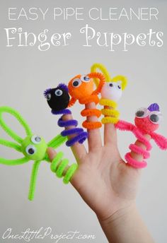 an image of finger puppets made to look like fish and sea creatures with text overlay that says easy pipe cleaner finger puppets