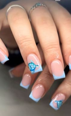 Nails Acrylic Holiday Summer, Square Nails Designs Short, Turtle On Nails, Portugal Nail Ideas, Nails With Turtles, Turtle Acrylic Nails, Holiday Nails Ideas Summer, Vacation Nail Inspo Square, Blue Holiday Nails Summer