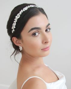 NORA HEADBAND (TI-3417) Perfect for a pop of sparkle to your bridal look, our Nora Crystal Headband is hand wired to perfection with round & marquise crystals in a timeless floral design. DETAILS * Measures 11 inches x .5 inches. * Crafted with all clear crystals. * Finish: silver. * Flexible, lightweight and easy to style. SHOP MORE STYLES https://www.etsy.com/shop/darethcolburndesigns NEED MORE HELP? Happy to offer advice or recommendations, just message me! Hairpiece Wedding, Headband Wedding Hair, Bridal Hairpiece, Headband Wedding, Silver Headband, Angel Aura Quartz, Crystal Headband, Rhinestone Headband, Crown Headband