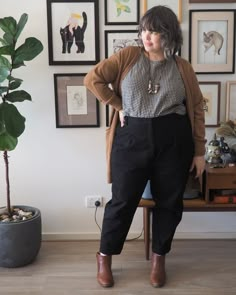 Baggy Professional Outfits, Professional Midsize Outfits, Plus Size Androgyny, Granny Chic Fashion Plus Size, Plus Sized Office Outfits, Curvy Androgynous Style, Midsize Dark Academia, Business Casual Outfits Curvy, Midsize Autumn Outfits