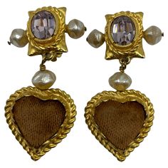 Pearl and velvet clip-on earrings by Christian Lacroix. The heart-shaped pattern on the earrings, which Christian Lacroix frequently employed to create his jewelry, is a representation of his creative aesthetic. Stamp from Christian Lacroix on the back. Made in France. Excellent quality and condition. Christian Lacroix Jewelry, Velvet Earrings, Creative Aesthetic, Designer Costume Jewelry, Velvet Jewelry, Earrings Clip, Funky Jewelry, Jewelry Lookbook, Christian Lacroix