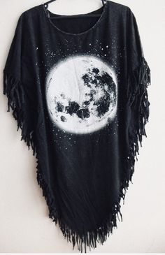 Look Hippie Chic, How To Have Style, Moon Fashion, Poncho Dress, Punk Dress, Witch Fashion, Witchy Fashion, Mode Boho, Women Fashion Edgy