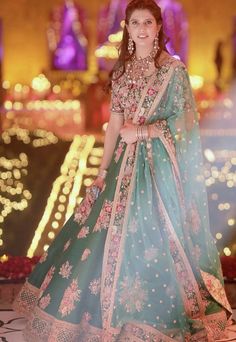 Wedding Outfits Indian Sisters, Lehenga For Bride's Sister, Wedding Outfits Indian, Sabyasachi Mukherjee, Shadi Dresses, Sabyasachi Lehenga, Outfits Indian