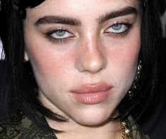 Makeup For Sanpaku Eyes, Billie Eilish Eyes Close Up, Sleepy Eyes Aesthetic, Billie Eilish Eyes, Eye Close Up, Sleepy Eyes, Tired Eyes, Charli Xcx