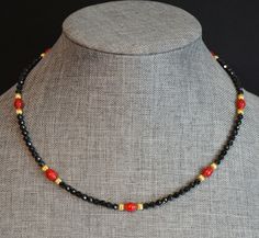 Traditional Black Round Beads Necklace, Traditional Adjustable Black Bead Necklaces, Traditional Red Necklaces With Black Beads, Black Beaded Necklace For Diwali, Black Beads With Corals Indian, Black Beads Mangalsutra, Gold Jewellry, Coral Beads Necklace, Black Beaded Jewelry