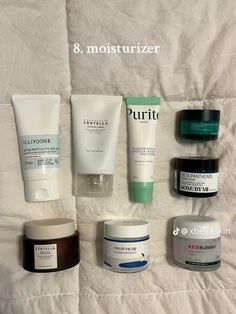 Acne Girl, Affordable Korean Skin Care Products, Korean Skincare Products Aesthetic, Best Korean Skincare Products Moisturizer, Korean Skincare Collection Aesthetic, Kbeauty Korean Skincare Beauty Routines, Skincare Korean, Facial Skin Care Routine, Perfect Skin Care Routine