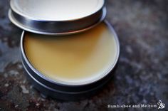 Salve for climbers recipe | DIY healing salve | Herbal salve recipe | Healing herbal salve recipe | healing essential oil salve reciep | plantain salve recipe | comfrey salve recipe | calendula salve recipe | DIY beeswax salve recipe Potions Cabinet, Homemade Hair Serum, Winter Lotion, Sunscreen Recipe, Sore Hands, Healing Salve, Homemade Deodorant, Homemade Cosmetics