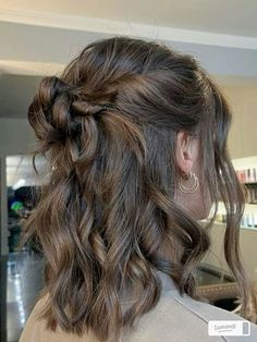 I love this short hairstyle for prom. Half up half down hairstyle. Pretty curly hairstyle. Short hairstyle inspo idea. Hairstyles For Short Hair For Hoco, Winter Formal Short Hairstyles, Short Hair With Bangs Prom Hairstyles, Short Ball Hairstyles, Prom Hair Brown Medium, Half Up Short Hairstyles Wedding, Hoco Hairstyles Curly Hair Short, Gala Hairstyles For Short Hair, Brown Wavy Hair Half Up Half Down