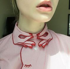 10+ Creative Collars That Will Make You Want To Button All The Way Up Creative Shirts, Shirt Refashion, Burda Style, Elle Fanning, Simple Shirts, Trendy Tshirts, Inspiration Style, Sewing Inspiration, Online Shopping Clothes