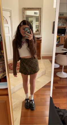 2000s Fall Outfits, Girly 2000s, 2000s Fall, 90s Outfit, Cool Fits, Fit Inspo, Dream Clothes, Aesthetic Outfits, Cute Casual Outfits