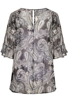 Update your new season wardrobe with this must-have blouse. Made in a comfortable chiffon fabric, it features a scoop neckline, 3/4 length flare sleeves, a keyhole back. Finishing with a paisley print, simply partner with jeans and boots for a casual look you can rely on.   Yours Clothing, the home of plus size fashion offering women’s clothing in UK sizes 14-40. Delivering quality clothing that fits and flatters, you’ll find an unbeatable range of women’s curve clothing at excellent prices with