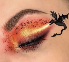 Fall Graphic Liner Looks, Sylveon Inspired Makeup, Theater Makeup Looks, Cool Makeup Pallets, Birthday Eye Makeup Looks, Eyeshadow Art Creative, Advanced Makeup Looks, Animal Eye Makeup, Cool Eye Makeup Looks Creative