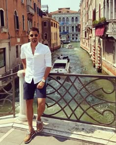 Italian Ootd, Dream Creature, Linen Outfits For Men, Money Fashion, Male Clothing, Best Dressed Man