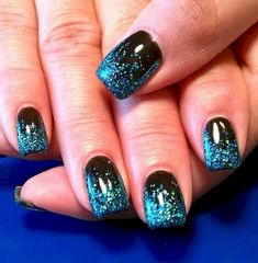 Nail Art Paillette, Glitter Fade Nails, Faded Nails, Blue Glitter Nails, Unghie Sfumate, Video Makeup, Black Nail Designs, Nails Polish, Black Nail