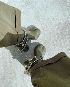 Tabi Boots, Dr Shoes, Tabi Shoes, Shoe Inspo, Mode Inspo, Green Shoes, Fashion Fits, Dream Shoes, Mode Vintage