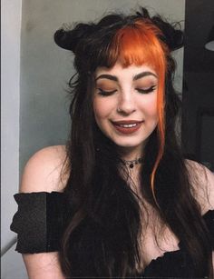 Orange Bangs, Orange Hair Color Ideas, Orange Hair Color, Color Block Hair, Split Dyed Hair, Hair Color Orange, Goth Hair, Hair Color Streaks, Hair Streaks