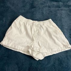 Size: Xs Basically Brand New Casual White Beach Bottoms, Zara White Beach Bottoms, Zara Relaxed Fit Spring Shorts, White Casual Beach Shorts, Casual White Beach Shorts, Zara Beach Bottoms With Elastic Waistband, Zara Cotton Bottoms For Day Out, Zara Bottoms With Elastic Waistband For Beach, Zara Elastic Waistband Bottoms For Beach