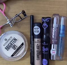 Essence Makeup Products, Profumo Victoria Secret, Makeup Suggestions, Makeup Collection Goals, Essence Makeup, Smink Inspiration, Minimal Makeup, Favorite Makeup Products, Makeup Needs